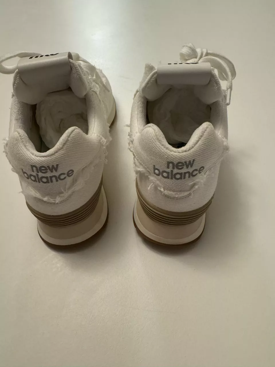 ★関税負担無し★ ※要在庫確認 MiuMiu Sneakers 大注目【MiuMiu】 24FW New Balance 530 レザー スニーカー